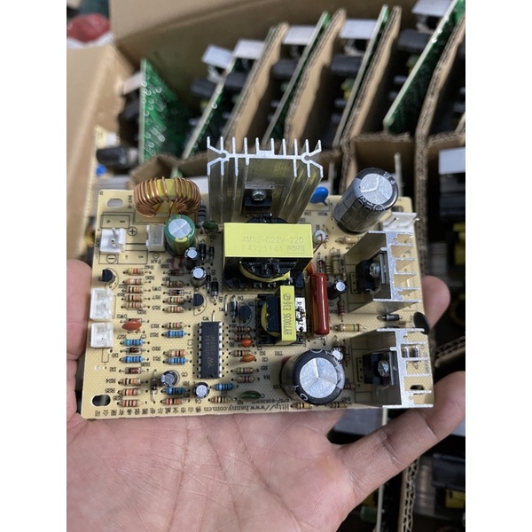 Bo mạch cây lọc nước nóng lạnh .Dùng cho máy lọc nước nóng lạnh chạy chip . Mạch dùng chung nhiều hãng