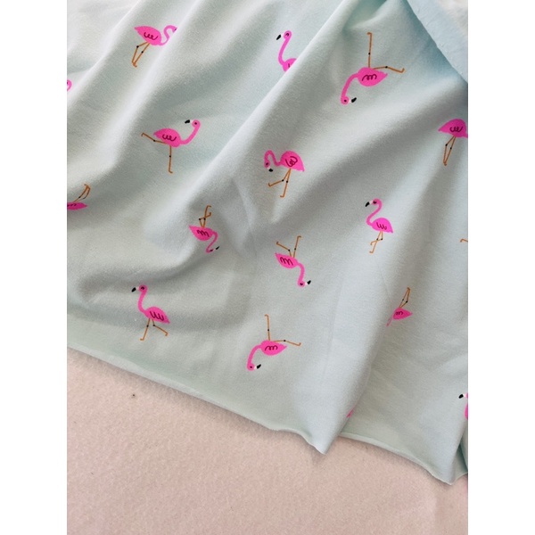 Vải thun cotton 4c hình hạc nền xanh mint