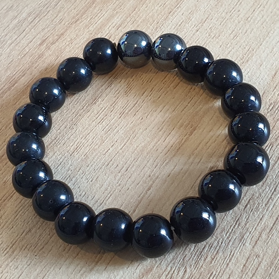 Vòng tay đáđen phong thuỷ khắc chú Phạn, đá Black Chalcedony, hàng si Nhật Bản