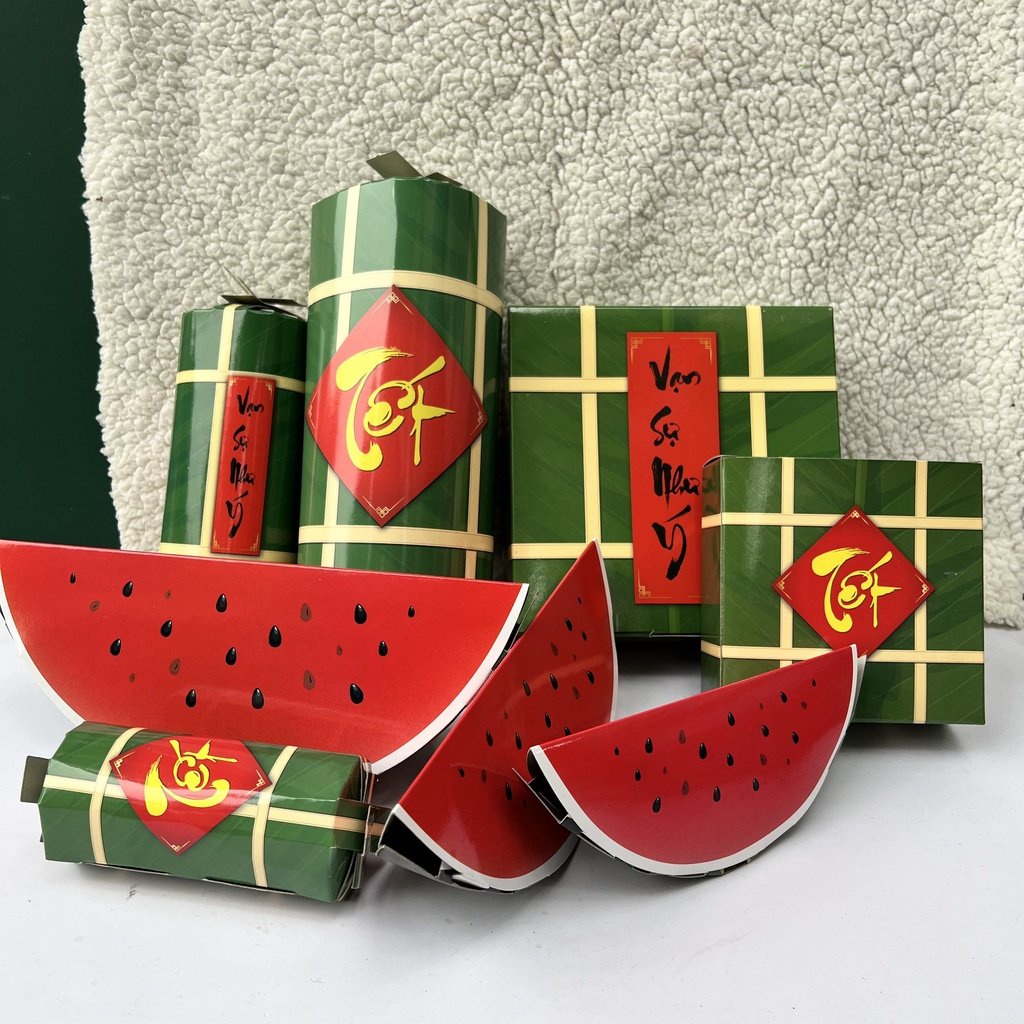 Mô hình bánh chưng, bánh giò, dưa hấu đủ kích thước trang trí ngày Tết