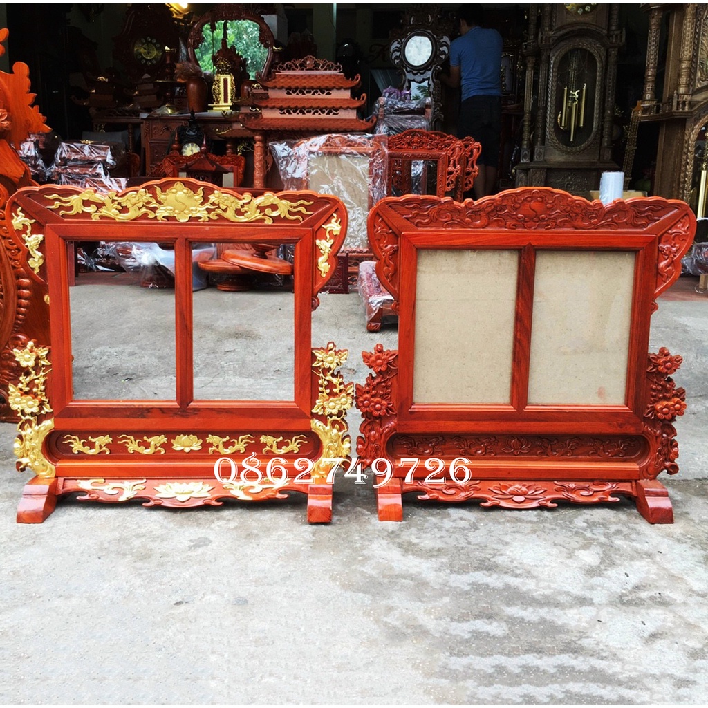 Khung hình bàn thờ gia tiên hoa mai đơn đôi gỗ hương cỡ 21x31