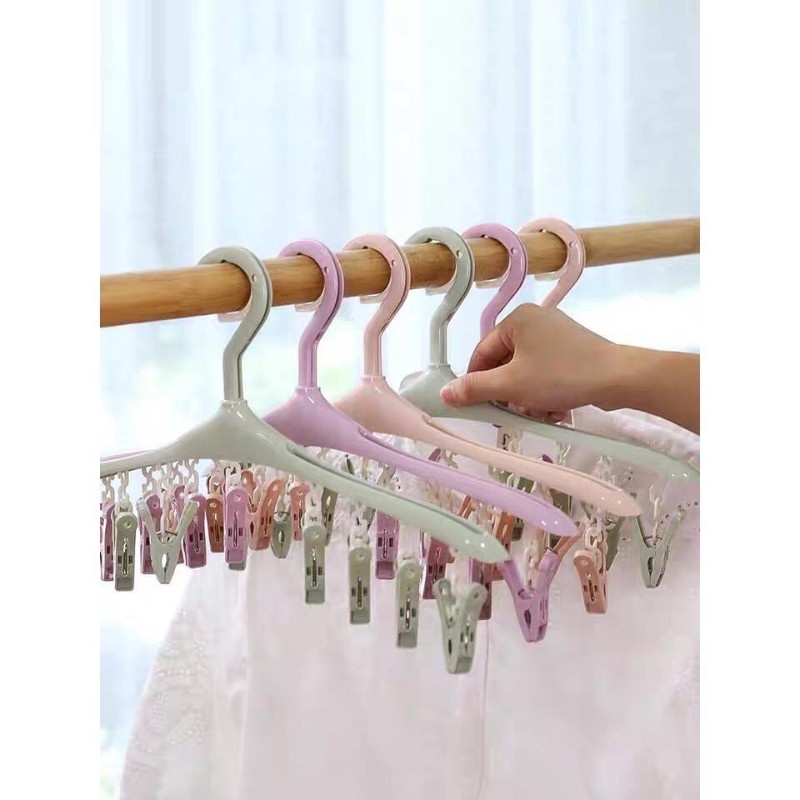 Móc 8 kẹp Nhựa PP Treo Quần Áo,Tất, Đầu móc thiết kế có khóa gài chắc chắn giúp chống bay quần áo, tiết kiệm không gian