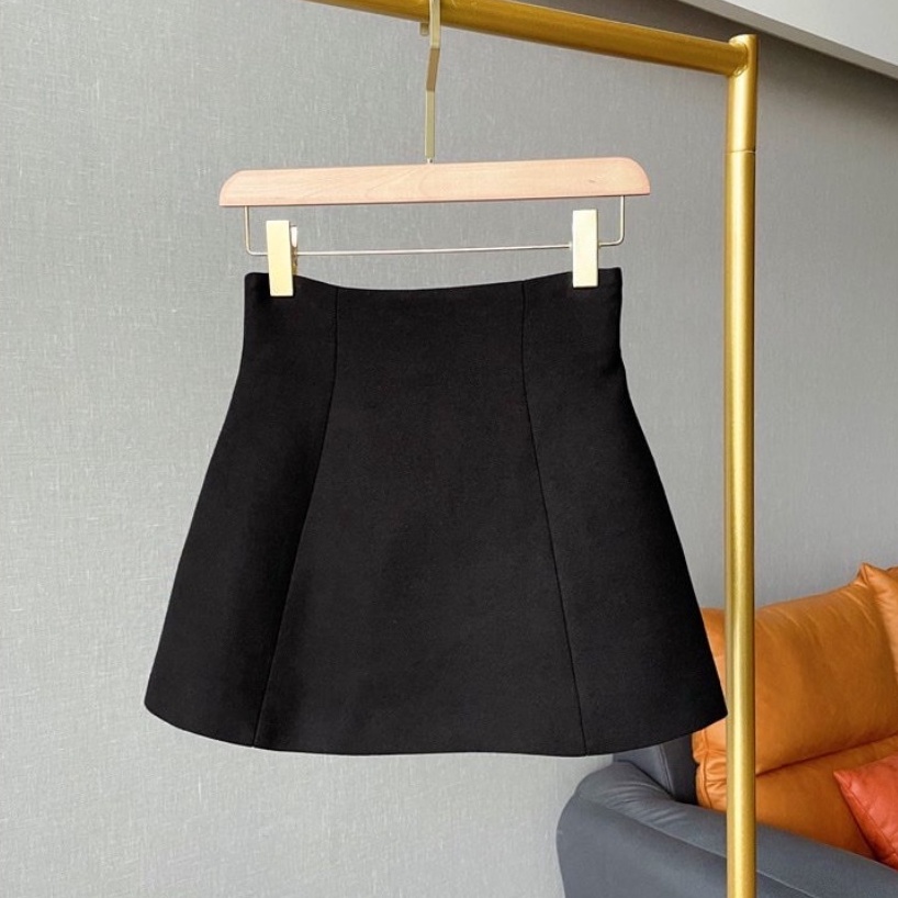 Chân Váy Nữ Chữ A Xòe Thêu Con Ong Cạp Lưng Cao Chất Kaki Dáng Phồng Phong Cách GomTrend | BigBuy360 - bigbuy360.vn