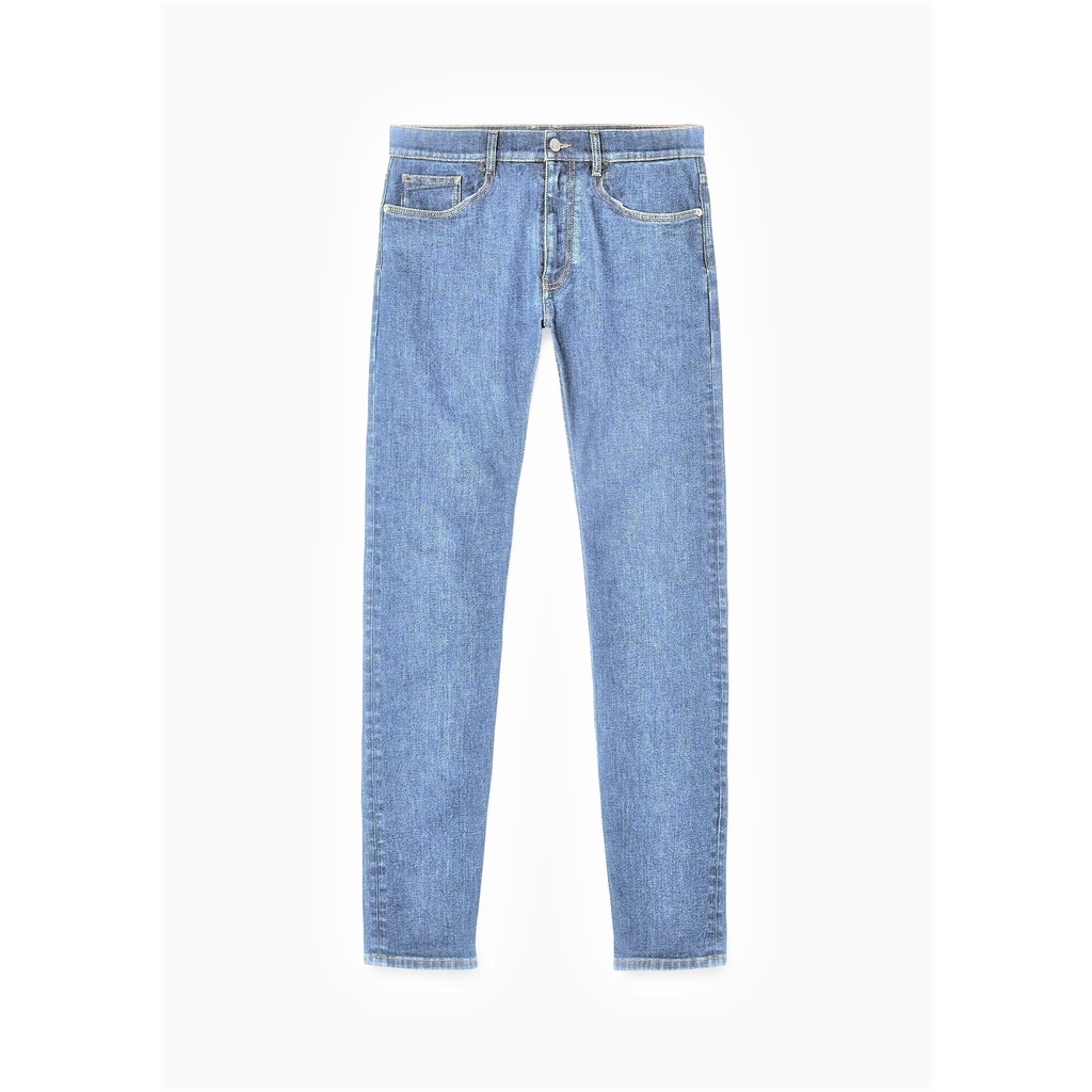 Nguyên bộ gồm Polo của BB và quần jeans của /D HOC. Outfit hoàn hảo phù hợp với hầu hết nhu cầu.