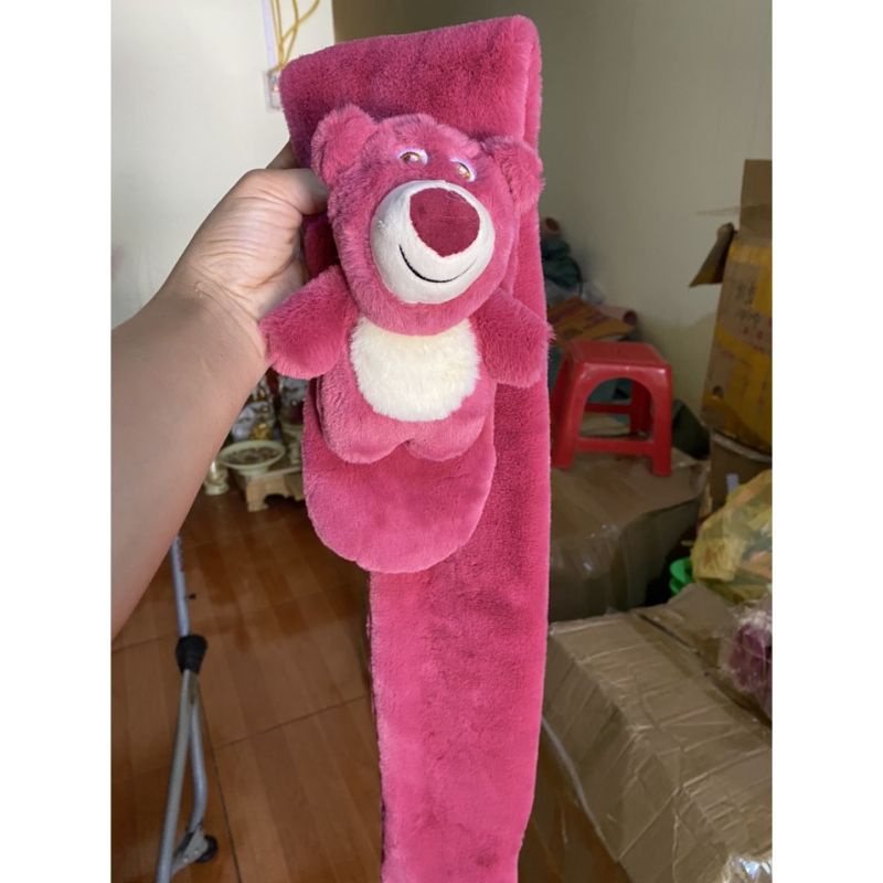 Mũ tai bèo vải lông cừu + Khăn bịt tai + Bao tay gấu dâu chống lạnh họa tiết gấu dâu