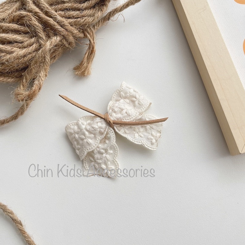 Kẹp tách, kẹp tóc hoa thêu nổi cho bé