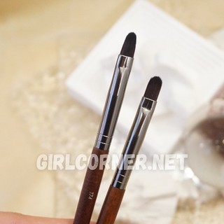 Cọ môi - che khuyết điểm Makeup Forever 174