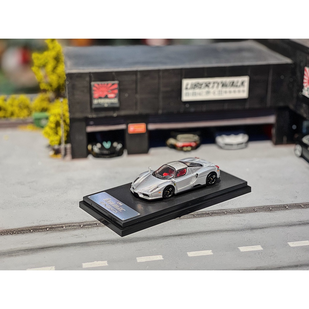 XE MÔ HÌNH FERRARI ENZO,TỶ LỆ 1/64