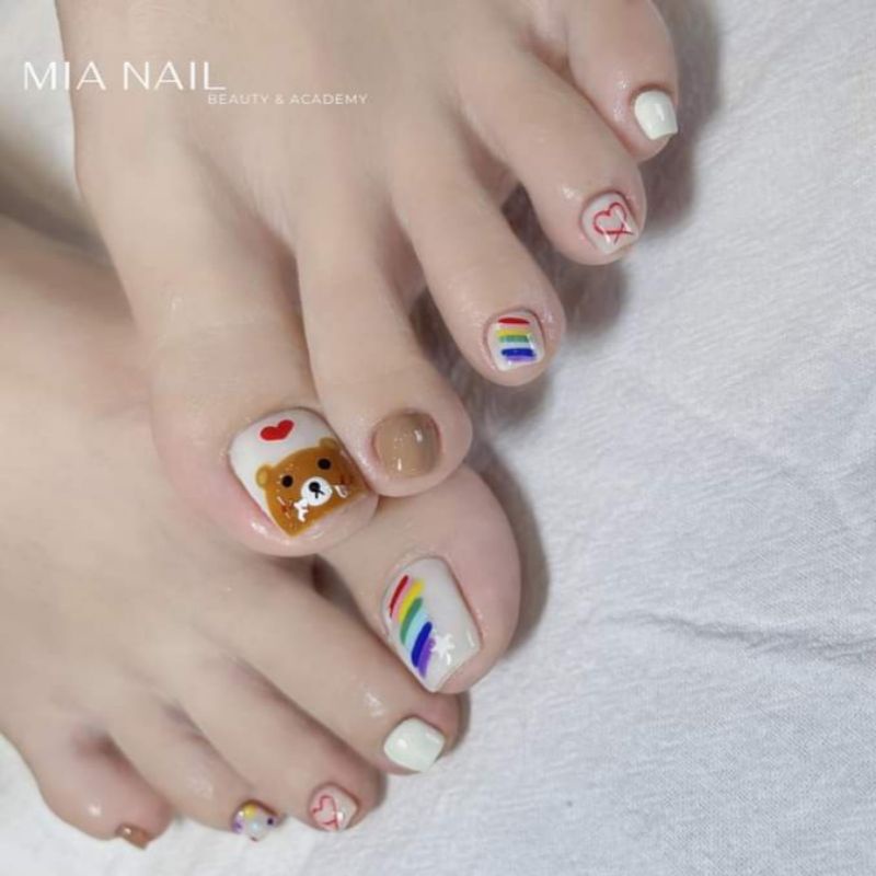 Nail box móng chân họa tiết chú gấu dễ thương nhiều màu sắc