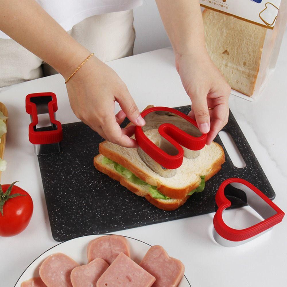 Bộ 3 Khuôn Cắt Tạo Hình Bánh Quy 3D Bằng Nhựa Tiện Dụng Cho Ngày Valentine