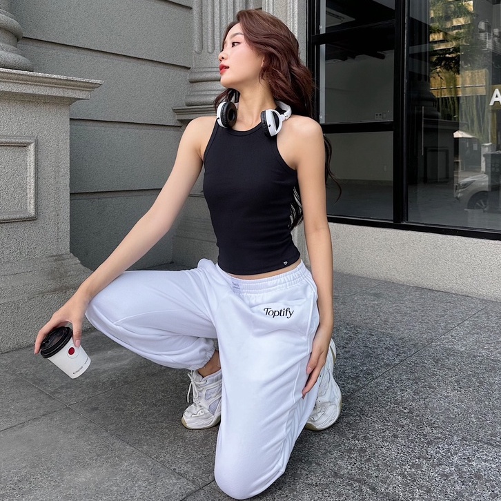 Quần jogger nữ hạ eo cạp chun thêu logo TOPTIFY đứng dáng Rachel Joggers Pants QT23