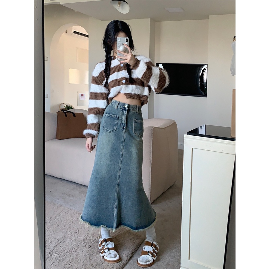 Chân váy jean đuôi cá dáng dài 2 túi ngang trước 6832/P2K3 Maia