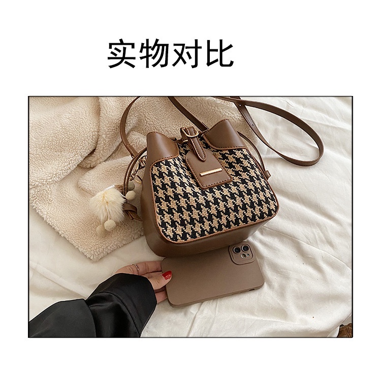 Túi đeo chéo JASMIN NOIR 22BL10108 bằng da PU thời trang cho nữ