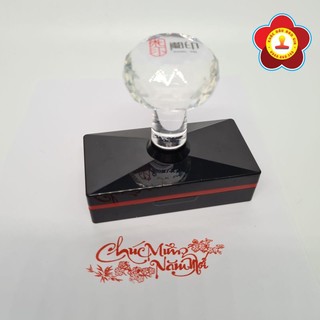 Con dấu Chúc Mừng Năm Mới. Dấu flash đóng lên giấy thường, phong bì. Không đóng được lên giấy cán bóng, cán nilon.