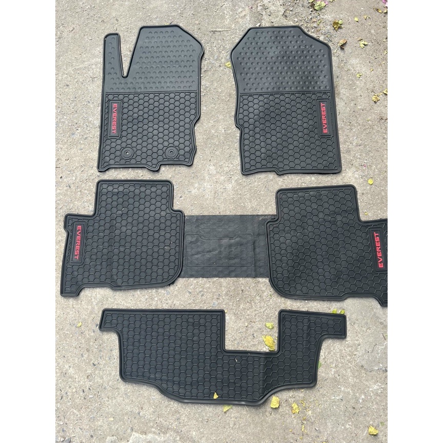 Thảm lót sàn ô tô Ford Everest 2016 đến 2023, bộ trải sàn cao su PVC đúc 3D, không mùi dễ dàng vệ sinh giá tốt