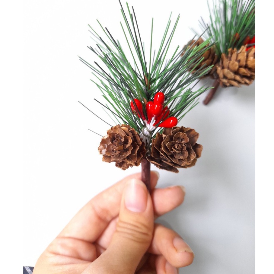 Cành thông giáng sinh Noel trang trí - , cành lá thông quả đỏ DIY làm quà tặng handmade Tuệ Minh