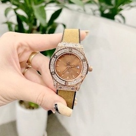 Đồng hồ nữ Hub mặt tròn 36mm đính đá dây silicon thơm DHN601