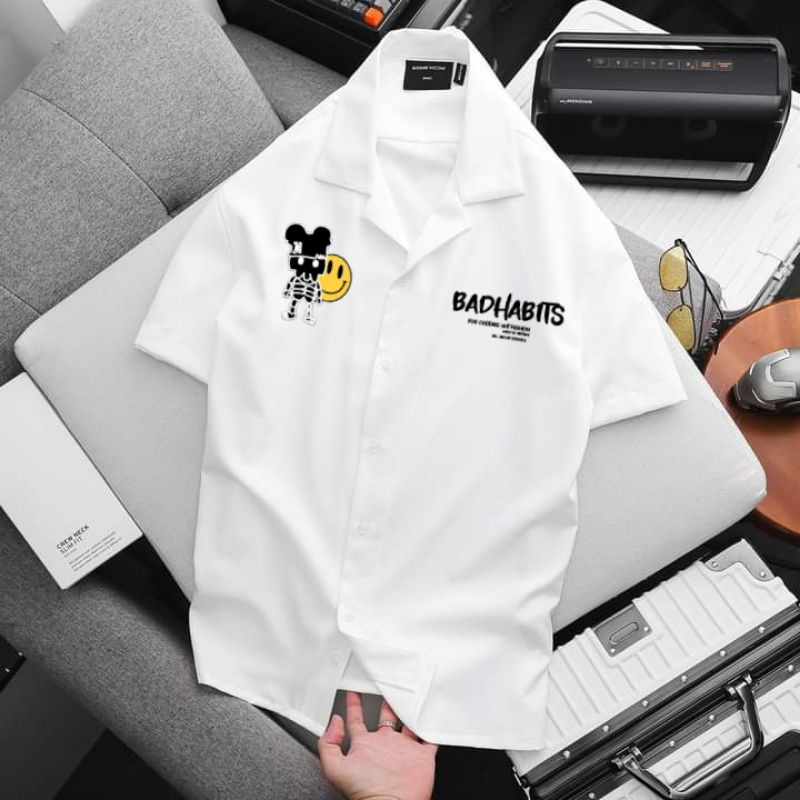 áo sơ mi cổ vest ngắn tay form rộng unisex vải lụa in hoạ tiết