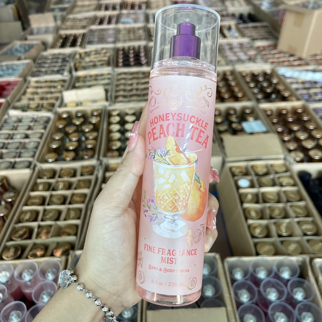 Body mist Xịt thơm Honeysuckle Peach Tea 236ml Hương trà đào cá tính, sang trọng