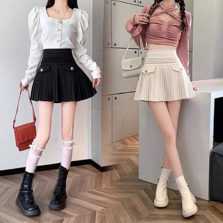 Chân váy dập ly ngắn túi cúc