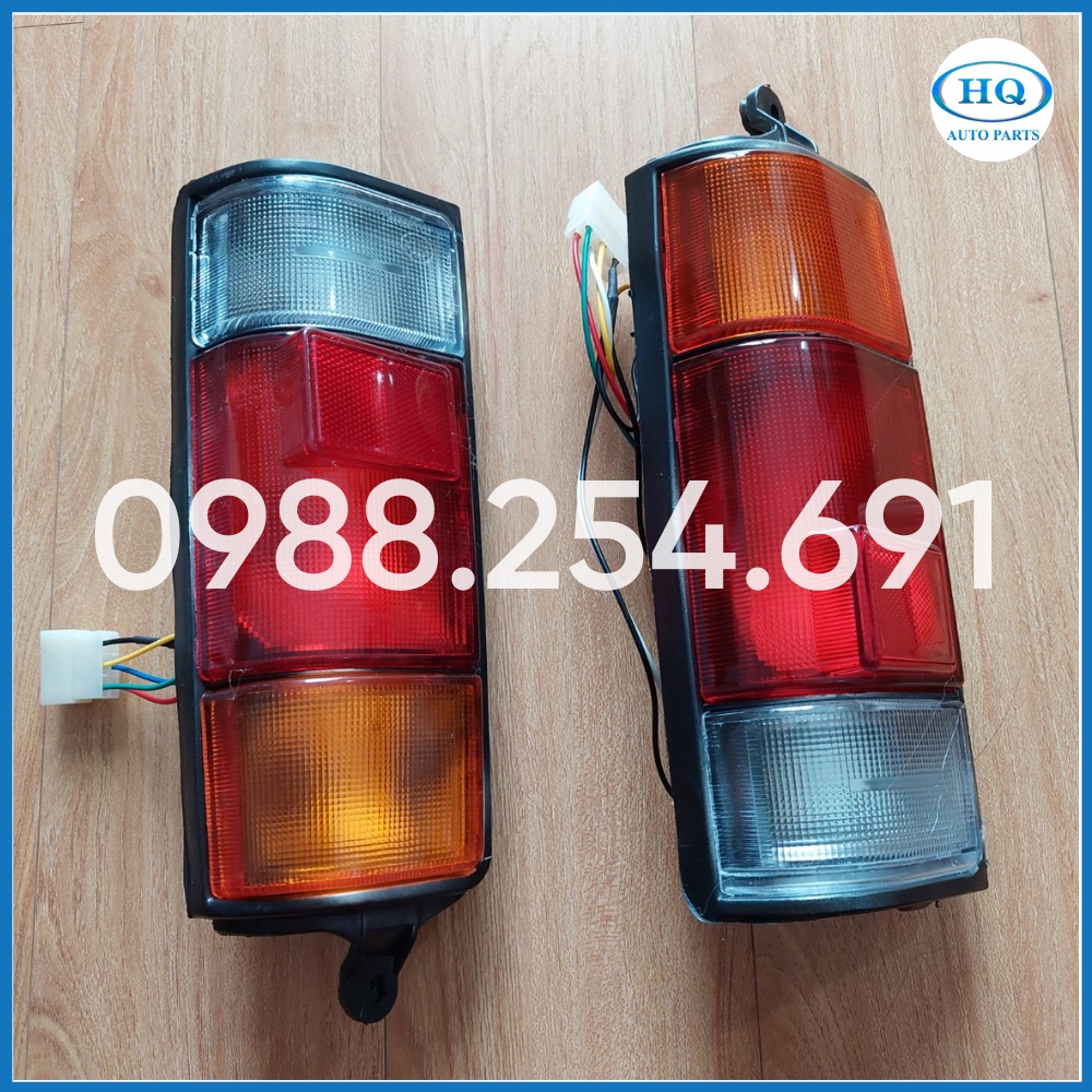 Đèn hậu xe Suzuki Carry 7 chỗ