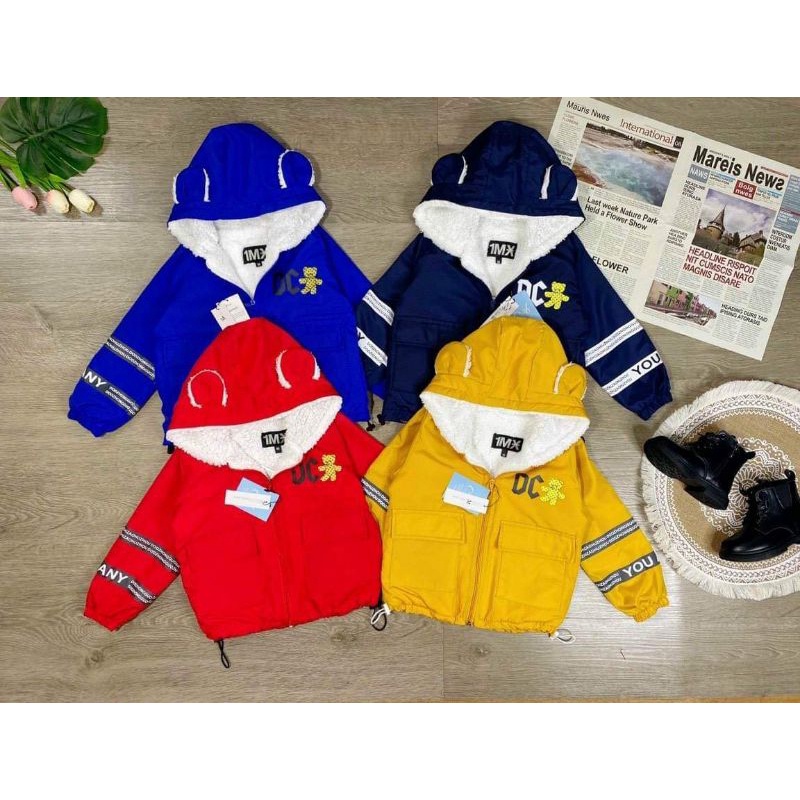 Áo khoác gió. Ấm áp cho bé