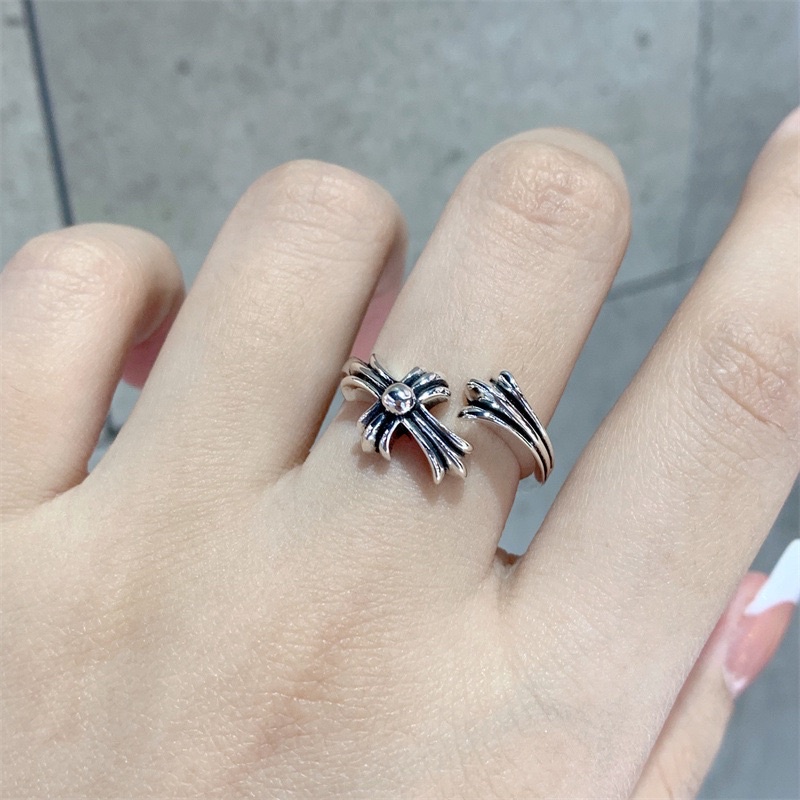 Nhẫn chromehearts