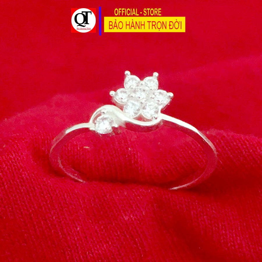 Nhẫn nữ hoa mai giáng nhỏ chất liệu bạc ta đính đá Cubic trang sức Bạc Quang Thản – QTNU.TN103