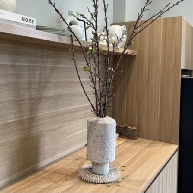 Bình gốm trang trí, cắm cành mận rừng Sapa, cành đào, tuyết mai men cát chất lượng, lạ mắt - Lios Home Decor- BINH82