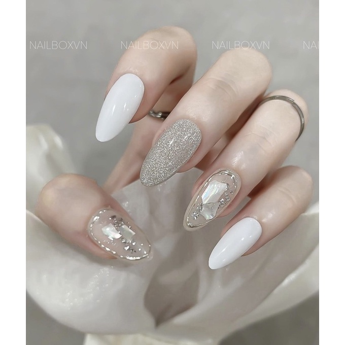 Móng up nailbox ẩn xà cừ viền sáng