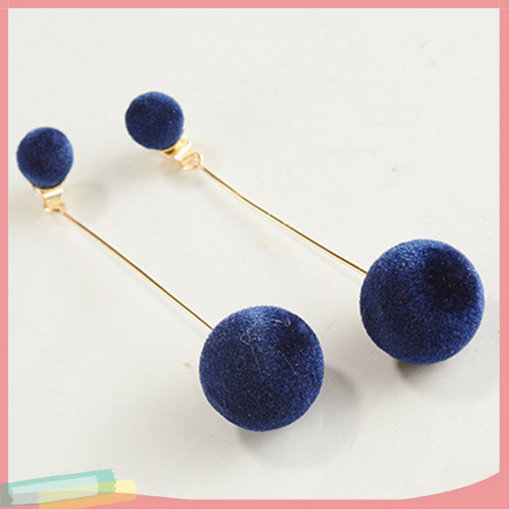 Khuyên tai nữ phối bông lông dáng dài phong cách thời trang