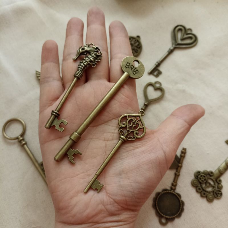 set 12 chìa khoá vintage cỡ lớn