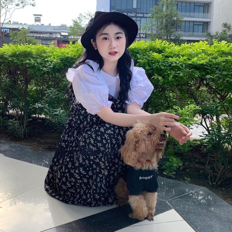 Váy bầu yếm hoa tiểu thư xinh xắn, váy thiết kế cổ trắng sen trẻ trung đi chơi, đi du lịch đi làm đều xinh