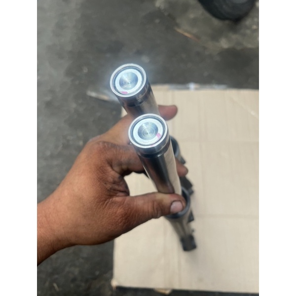 Phuộc truớc vario .zin hãng