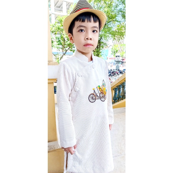 Áo dài bé trai cách tân màu Trắng thêu Xích Lô
