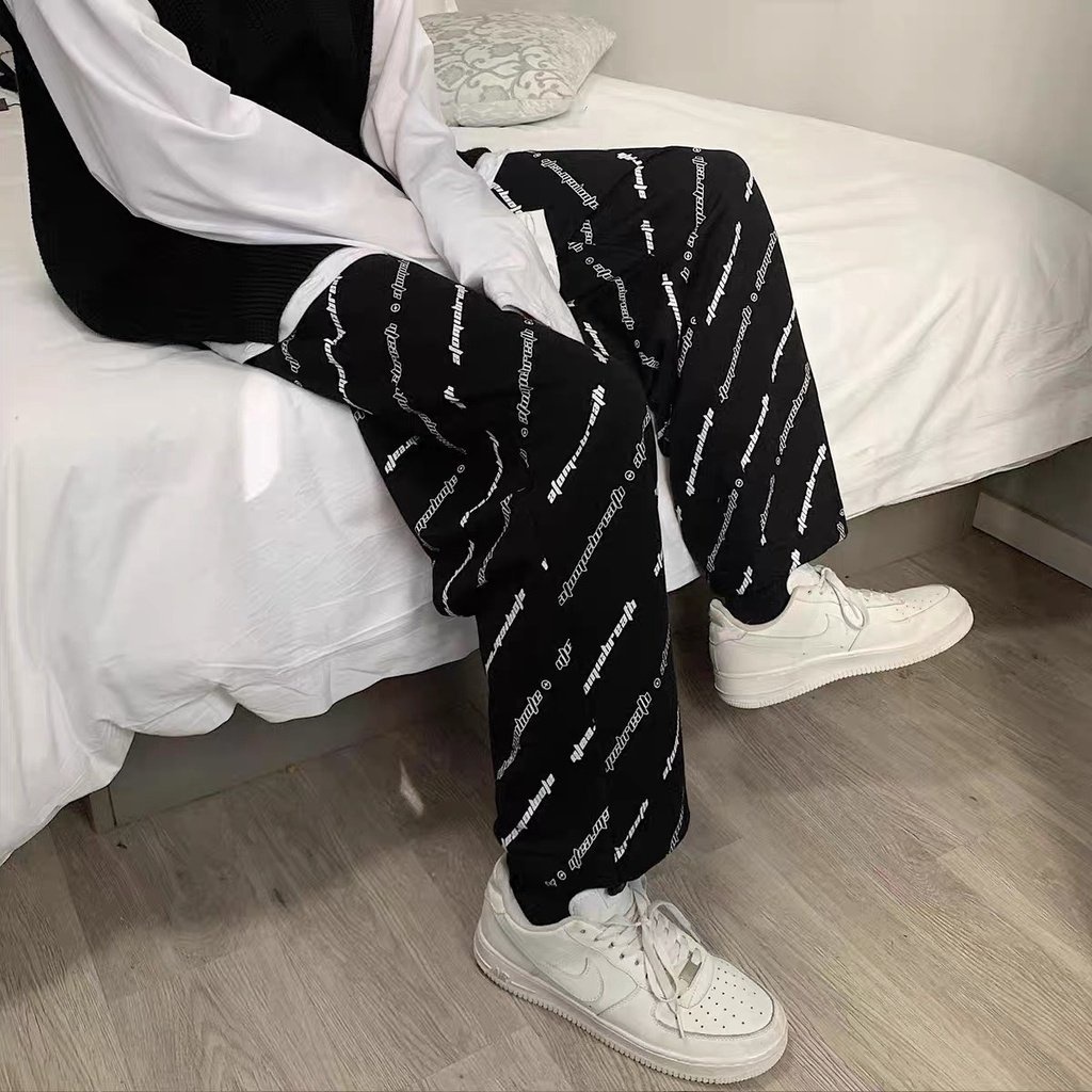 Quần jogger chữ chéo chất nỉ hàng dày dặn, nặng tay, form ống rộng có thể điều chỉnh gấu