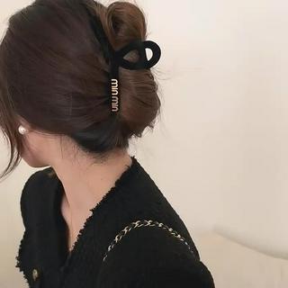 Kẹp Tóc Chữ Lớn Màu Đen Chất Liệu Nhung Thời Trang 2022 Cho Nữ