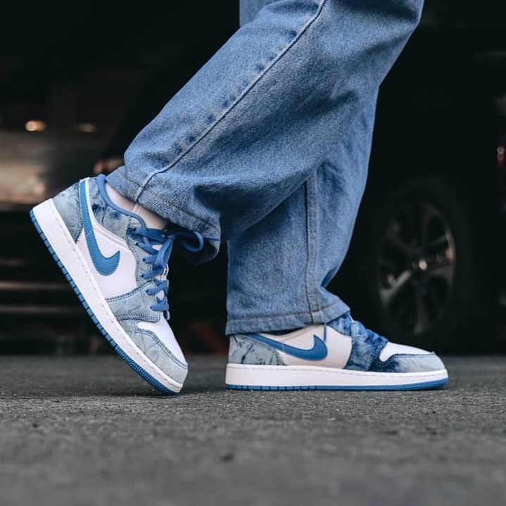 Giày Nike Nữ Jordan 1 Low Washed Denim Chính Hãng 🔴SIMPLE SNEAKER🔴 Nike Air Jordan 1 Vải Denim Cổ Thấp