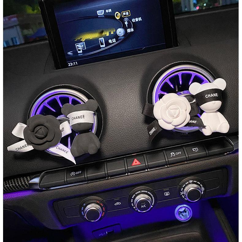 Kẹp Khuếch Tán Nước Hoa Gắn Điều Hòa Xe Hơi Hình Hoạt Hình Đáng Yêu