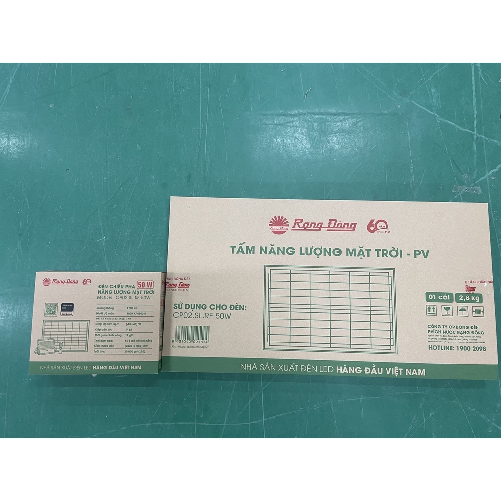 Đèn Chiếu pha Năng lượng mặt trời 50W Rạng Đông siêu sáng CP02.SL.RF 50W