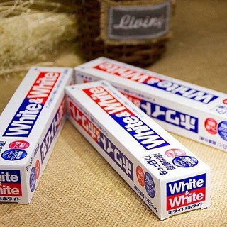 Kem Đánh Răng White & White Lion 150gr