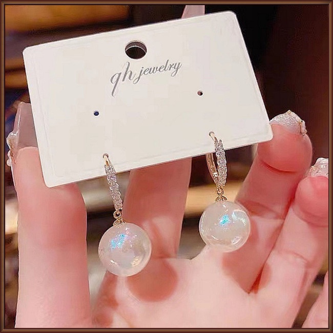 Đôi Khuyên Tai Đính Ngọc Trai Phong Cách Retro Thời Trang Dành Cho Nữ