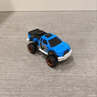 Xe mô hình Matchbox Questor MB899 - Sun Bear