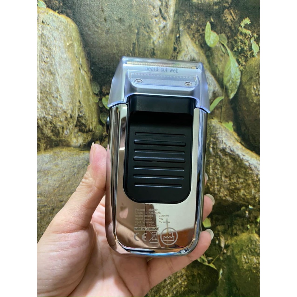 Máy Cạo Râu Sạc Pin