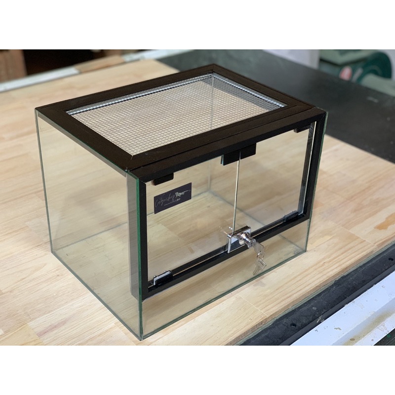 Hồ chuồng kính Nuôi bò  Sát 40 x 30 x 30