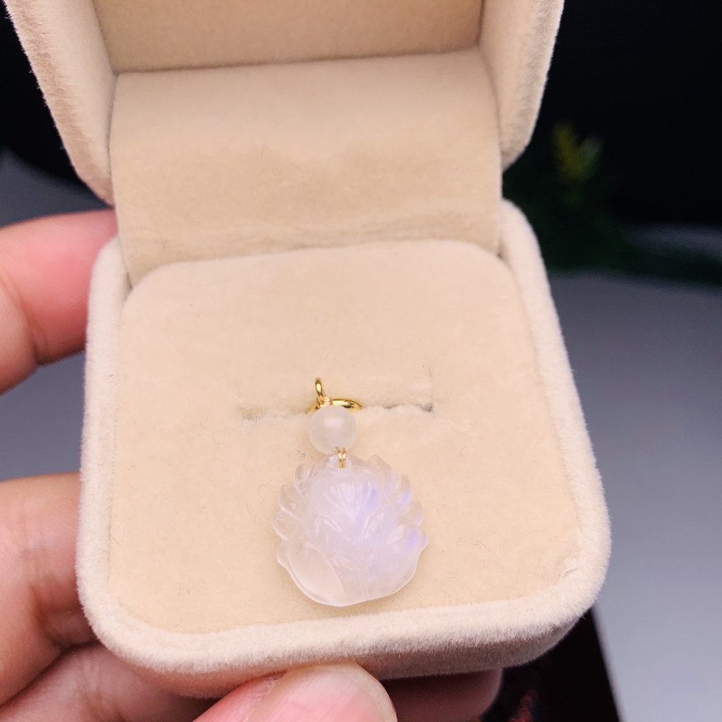 Hồ Ly Đá Mặt Trăng Moonstone Charm