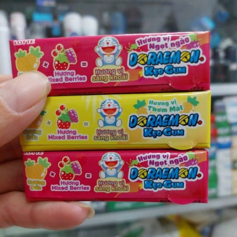 3 KẸO GUM TRÁI CÂY CHO BÉ LOTTE DOREMON HƯƠNG DÂU VÀ HƯƠNG DỨA