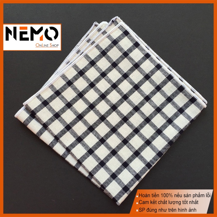 Khăn cài túi áo vest kẻ sọc và kẻ ô vuông chất liệu vải cotton mềm kích thước vừa.