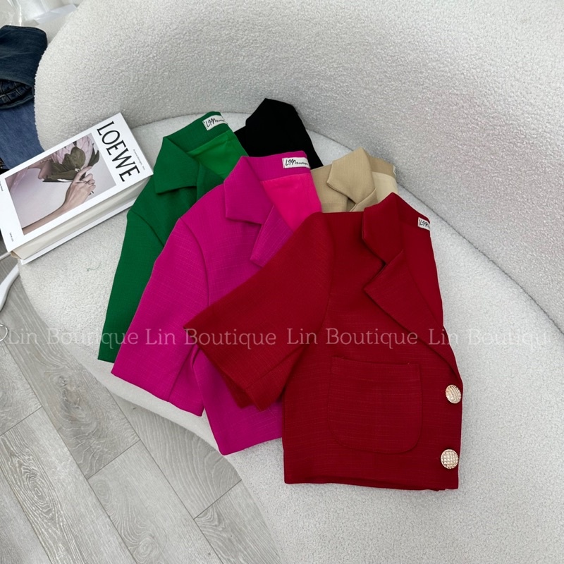 Áo vest croptop tay ngắn phối 2 cúc sang chảnh