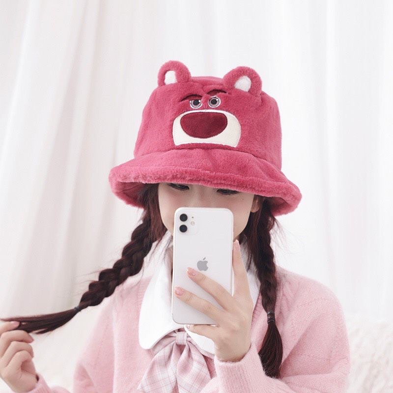 Nón gấu dâu lotso tai bèo phủ lông nhung dễ thương có ảnh thật Deperier